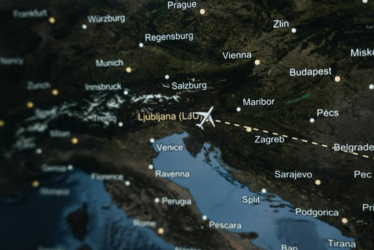 How Smart Clothing with GPS Accuracy Improvements Keeps Your Pets Safe